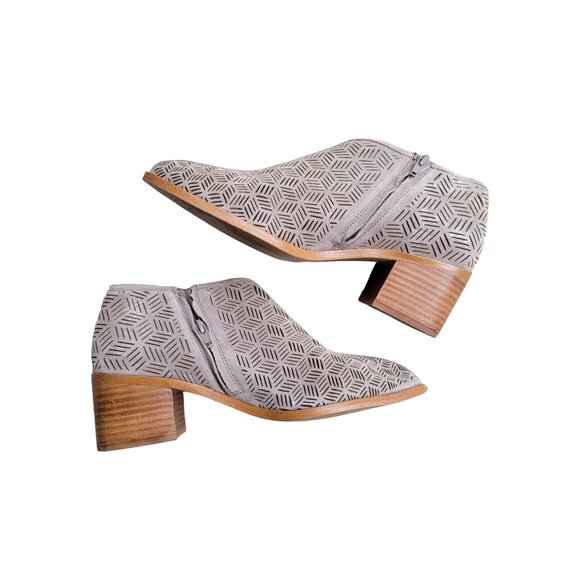 1. State Iddah Perforated Laser Cut Bootie Size 9 - Picture 5 of 8